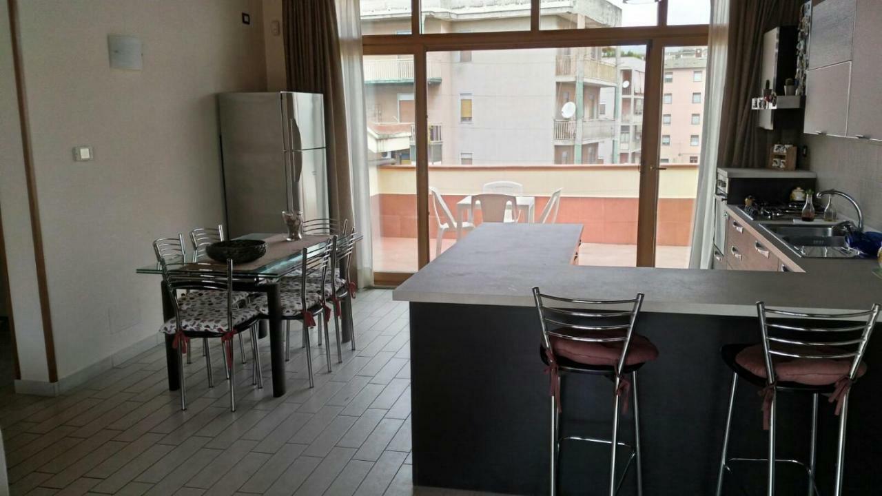 Apartamento A Due Passi Da Tutto Catania Exterior foto